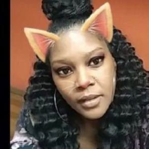 Meet your Posher, Tia